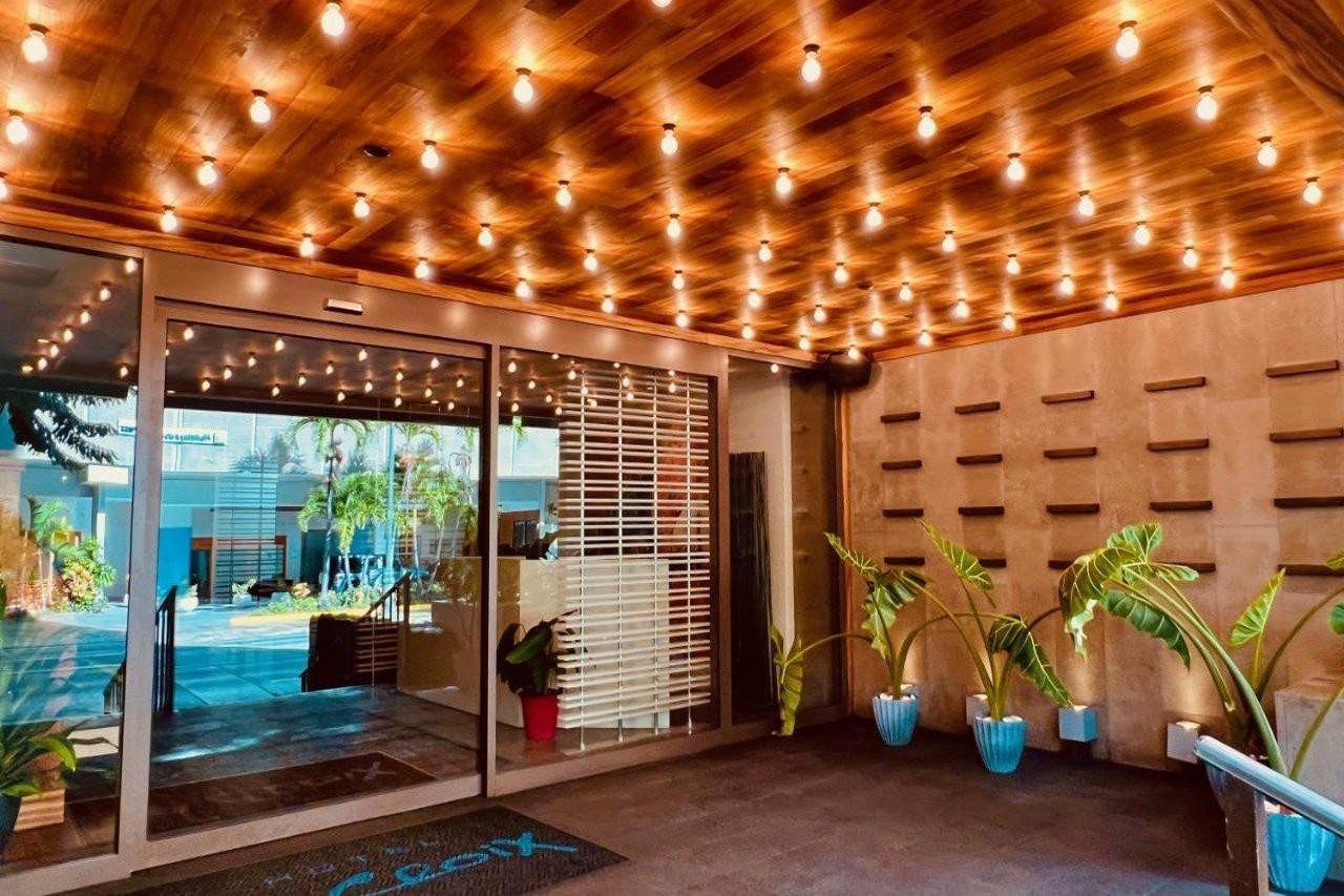 Waikiki Gateway Hotel Honolulu Exterior photo